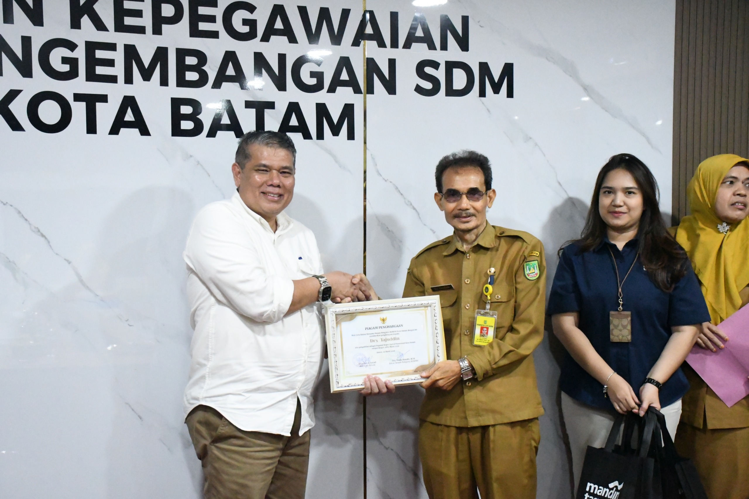 Penyerahan-SK-Pensiun-BUP-TMT-01-April-2026-11