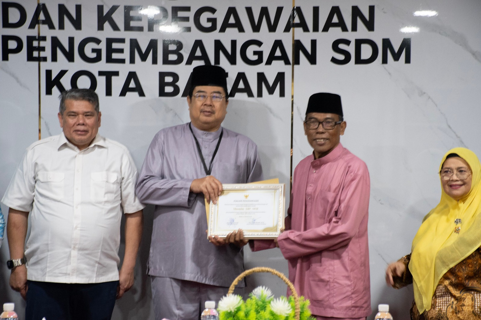 Penyerahan-SK-Pensiun-BUP-TMT-01-Februari-2026-3
