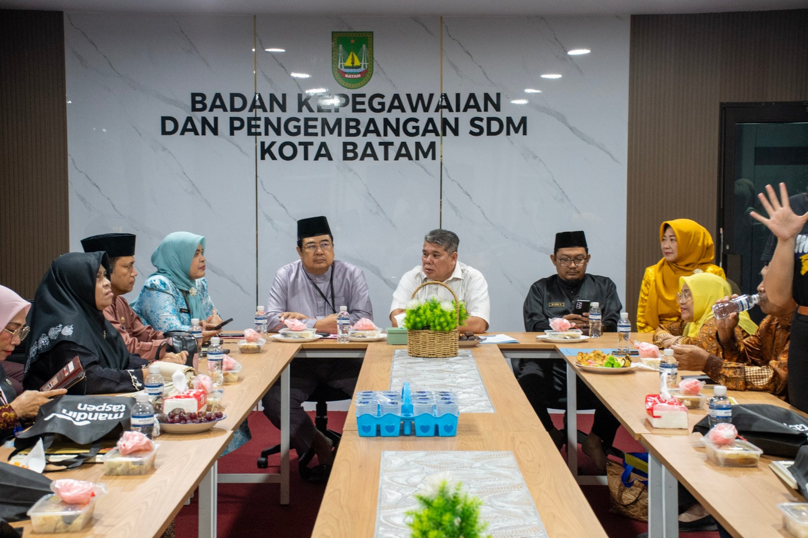 Penyerahan-SK-Pensiun-BUP-TMT-01-Februari-2026-6