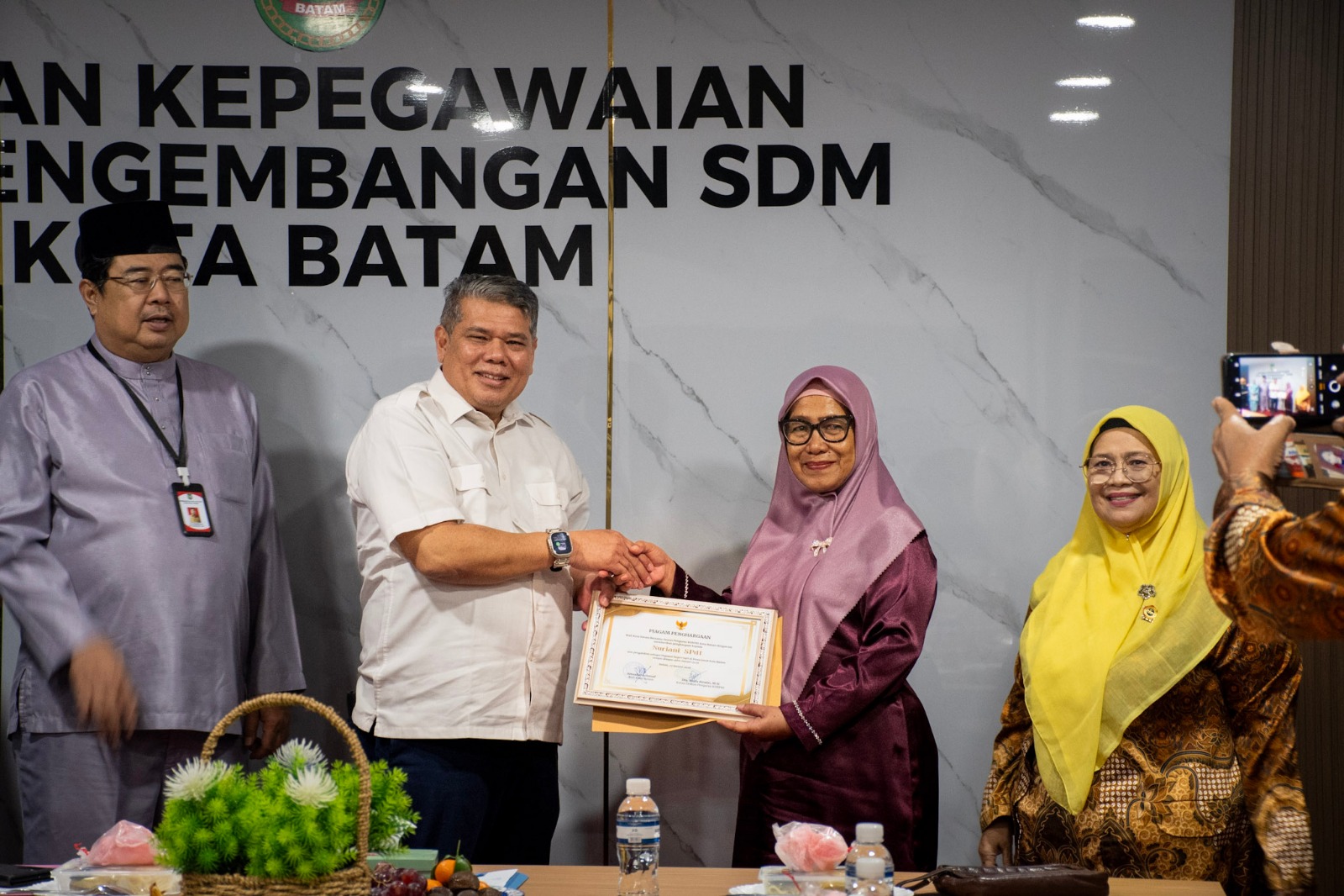 Penyerahan-SK-Pensiun-BUP-TMT-01-Februari-2026-8
