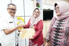 Penyerahan-SK-Pensiun-TMT-01-November-2024-3 Penyerahan-SK-Pensiun-TMT-01-November-2024-3