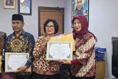 Penyerahan-SK-Pensiun-TMT-01-Juni-2024-300524-1 Penyerahan-SK-Pensiun-TMT-01-Juni-2024-300524-1