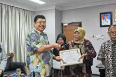 Penyerahan-SK-Pensiun-TMT-01-Juni-2024-300524-5 Penyerahan-SK-Pensiun-TMT-01-Juni-2024-300524-5