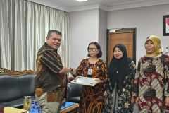 Penyerahan-SK-Pensiun-TMT-01-Juni-2024-300524-7 Penyerahan-SK-Pensiun-TMT-01-Juni-2024-300524-7
