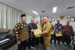 Penyerahan-SK-Pensiun-TMT-01-Juli-2024-11 Penyerahan-SK-Pensiun-TMT-01-Juli-2024-11