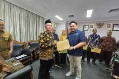 Penyerahan-SK-Pensiun-TMT-01-Juli-2024-13 Penyerahan-SK-Pensiun-TMT-01-Juli-2024-13