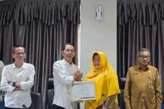 Penyerahan-SK-Pensiun-TMT-01-Juli-2025-18 Penyerahan-SK-Pensiun-TMT-01-Juli-2025-18