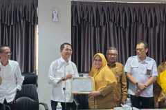 Penyerahan-SK-Pensiun-TMT-01-Juli-2025-19