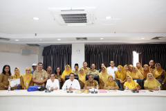 Penyerahan-SK-Pensiun-TMT-01-Juli-2025-28 Penyerahan-SK-Pensiun-TMT-01-Juli-2025-28