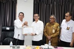 Penyerahan-SK-Pensiun-TMT-01-Juli-2025-4 Penyerahan-SK-Pensiun-TMT-01-Juli-2025-4