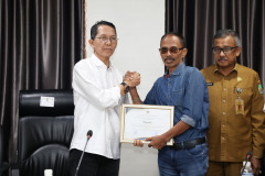 Penyerahan-SK-Pensiun-TMT-01-Juli-2025-9 Penyerahan-SK-Pensiun-TMT-01-Juli-2025-9