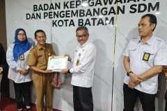 Penyerahan-SK-Pensiun-TMT-01-Juni-2025-13