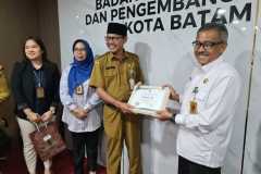 Penyerahan-SK-Pensiun-TMT-01-Juni-2025-2 Penyerahan-SK-Pensiun-TMT-01-Juni-2025-2