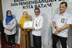 Penyerahan-SK-Pensiun-TMT-01-Juni-2025-3 Penyerahan-SK-Pensiun-TMT-01-Juni-2025-3