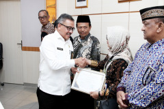 Penyerahan-SK-Pensiun-TMT-01-Mei-2024-12 Penyerahan-SK-Pensiun-TMT-01-Mei-2024-12