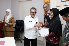 Penyerahan-SK-Pensiun-TMT-01-Mei-2024-14