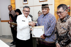 Penyerahan-SK-Pensiun-TMT-01-Mei-2024-8