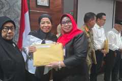 Penyerahan-SK-Pensiun-TMT-01-Oktober-11 Penyerahan-SK-Pensiun-TMT-01-Oktober-11