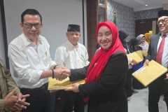 Penyerahan-SK-Pensiun-TMT-01-Oktober-8