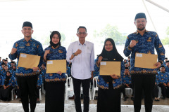 Penyerahan-SK-PPPK-Tahap-II-Formasi-Tahun-2024-13